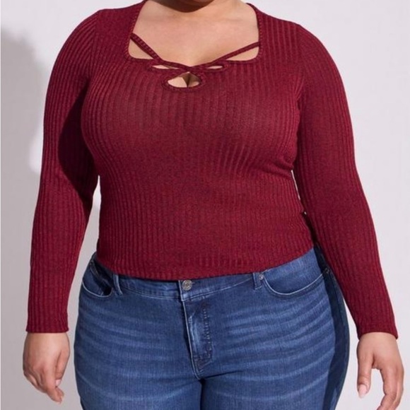 NWT Torrid Women’s Plus Size Scoop Neck Cut Out Long Sleeve Crop Tee Size 5X - Picture 1 of 7